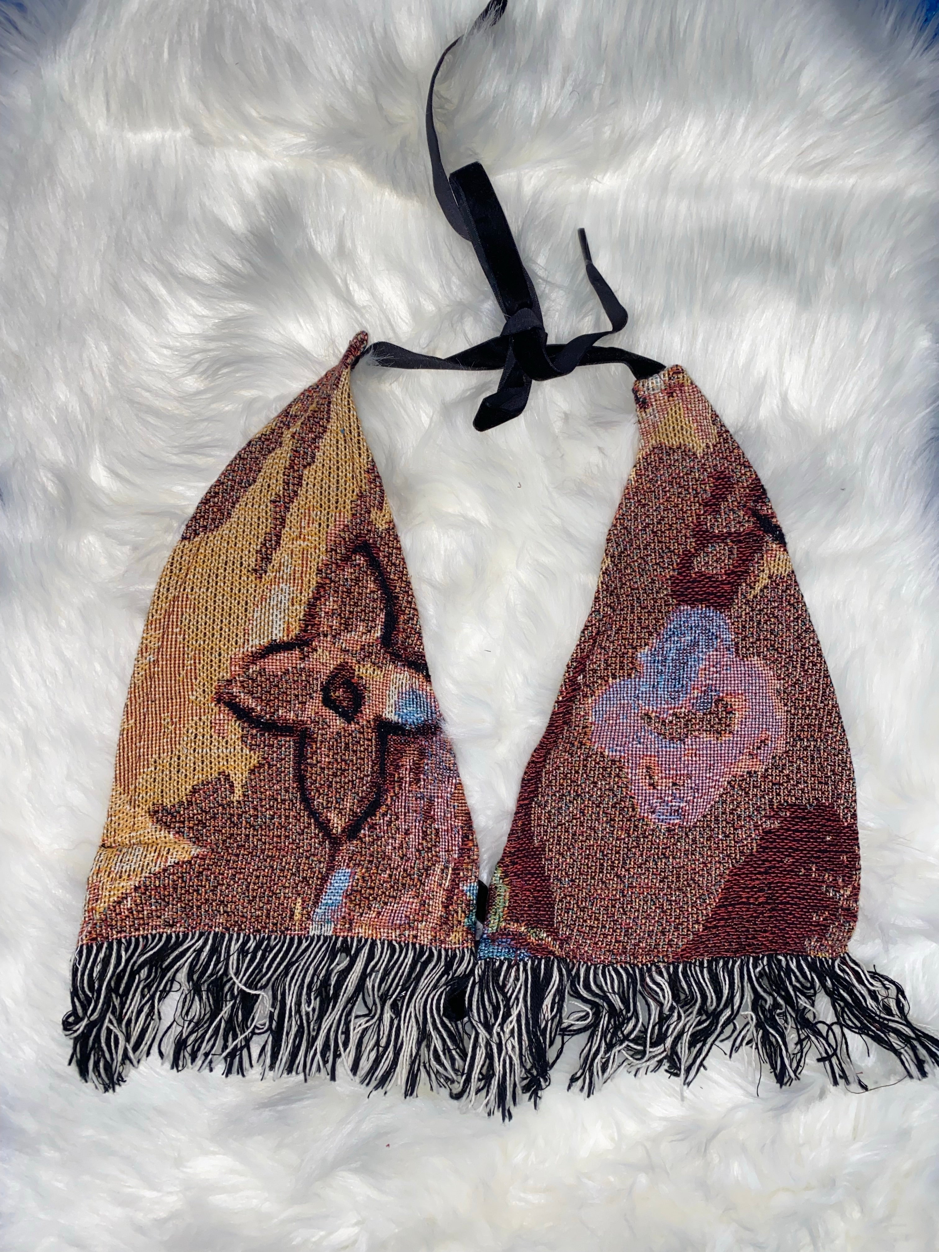 EXCLUSIVE MASTERPIECE BLANKET TOP